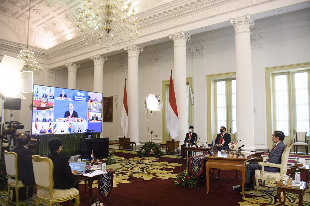 Tantangan akibat covid-19 itu makin berat karena situasi global sangat dinamis yang ditandai persaingan atau rivalitas negara-negara atau kekuatan-kekuatan besar dunia yang semakin meningkat. 