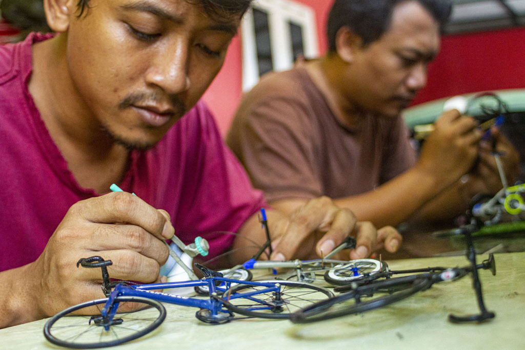  Kerajinan Miniatur Sepeda  dari Karawang Tembus Pasar 