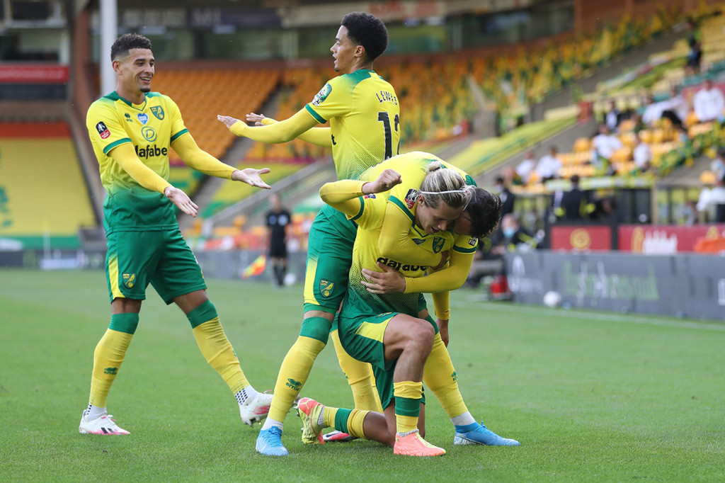 Norwich membalasnya di menit ke-75 melalui tembakan keras Todd Cantwell.