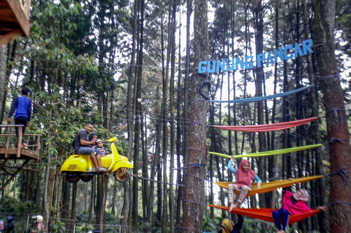 Wisata alam Gunung Pancar mulai ramai dikunjungi wisatawan dari wilayah Jabodetabek sejak diberlakukan Pembatasan Sosial Berskala Besar (PSBB) proporsional di Kabupaten Bogor.