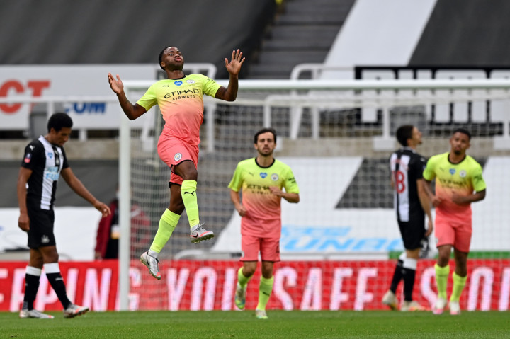 Raheem Sterling memastikan kemenangan tim tamu dengan gol lain di paruh kedua permainan.