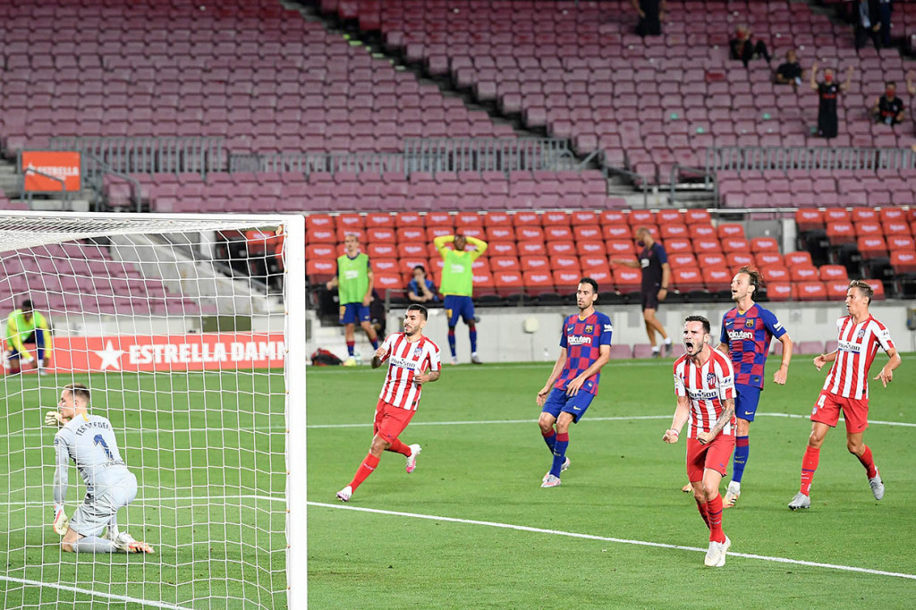 Tetapi keunggulan Barca tak bertahan lama, setelah pada menit ke-62 Saul mencetak gol keduanya dari titik putih lagi setelah Nelson Semedo melanggar Carrasco.  