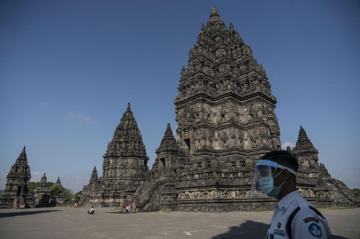PT. Taman Wisata Candi Borobudur, Prambanan, dan Ratu Boko membuka kembali kunjungan wisata Candi Prambanan pada Rabu, 1 Juli 2020 dengan menerapkan protokol kesehatan ketat serta pembatasan jumlah pengunjung, setelah tutup selama tiga bulan akibat pandemi covid-19.
