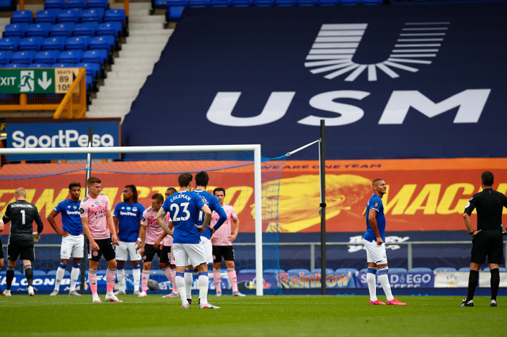 Lima menit kemudian, wasit David Coote melayani permintaan peninjauan VAR atas tuduhan pelanggaran handball oleh Wilfried di dalam kotak penalti. Hal itu dikonfirmasi dan Coote menghadiahi tendangan penalti untuk tuan rumah.