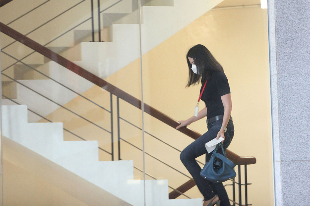 Agnes Jennifer diperiksa sebagai saksi atas tersangka mantan Sekretaris Mahkamah Agung (MA) Nurhadi dalam kasus dugaan suap dan gratifikasi.