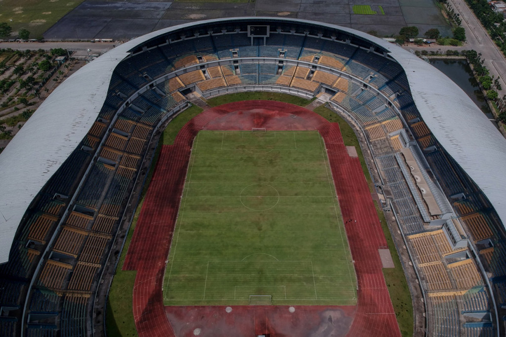 Stadion Gelora Bandung Lautan Api Gedebage Kota Bandung siap memenuhi protokol kesehatan Covid-19. Dengan demikian Stadion GBLA sudah dapat digunakan kembali untuk tempat Latihan Persib Bandung.
