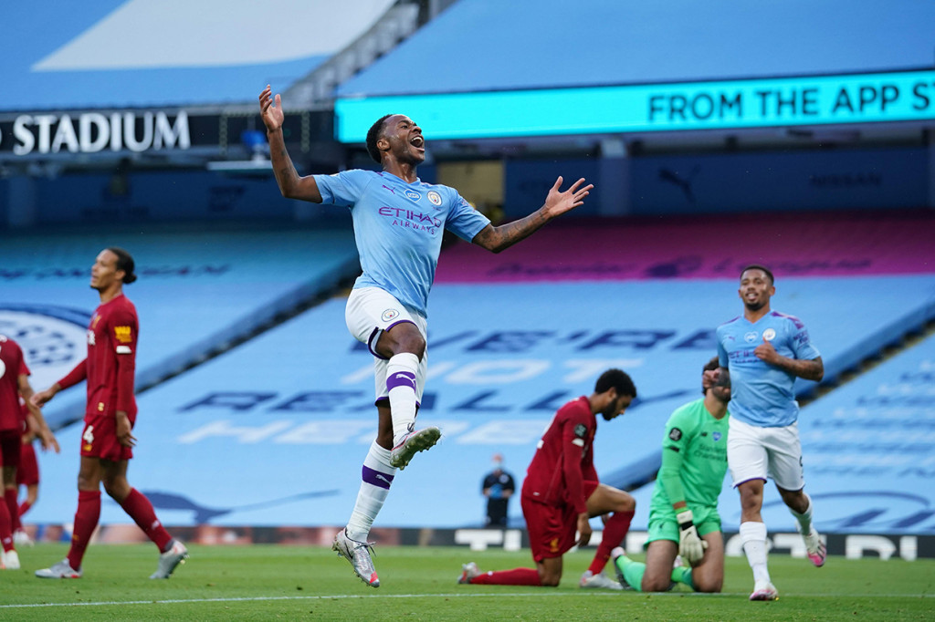 Sesaat kemudian Man City menggandakan keunggulan lewat aksi Raheem Sterling yang memperdaya Gomez lagi sebelum menyeploskan bola ke gawang tim tamu pada menit ke-35.