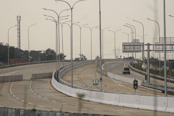 Tol Desari (Depok - Antasari) seksi II ruas jalan Brigif - Sawangan sepanjang 6,3 kilometer mulai beroperasi hari ini dan belum dikenakan tarif.