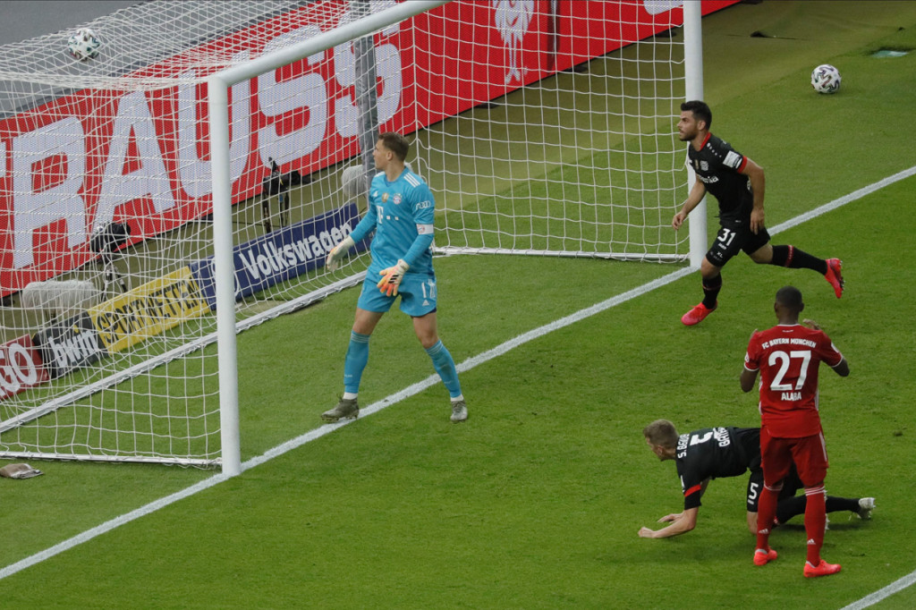 Sven Bender dan Kai Havertz jadi pencetak gol untuk Leverkusen. AFP Photo/Ronald Wittek