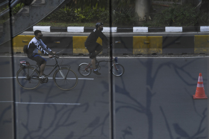 Pemprov DKI Jakarta kembali menggelar HBKB saat masa PSBB transisi di 32 titik lokasi yang telah ditentukan untuk menggantikan lokasi HBKB di Jalan Sudirman dan MH Thamrin yang ditiadakan sementara. 
