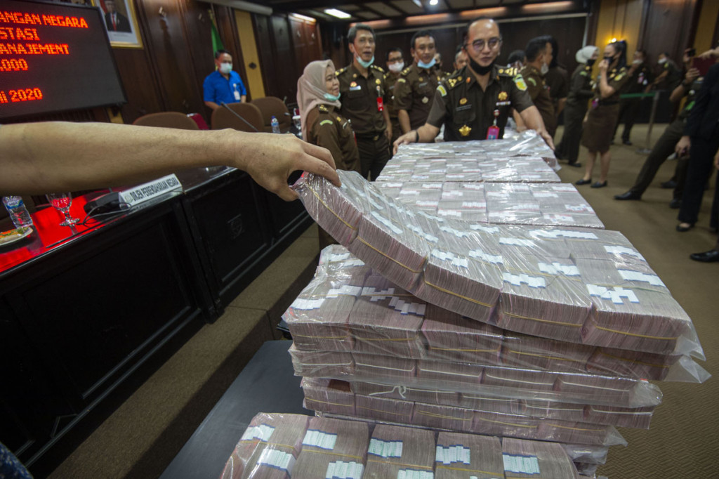 Kejagung mengeksekusi kilang LPG PT TLI di Tuban Jawa Timur dan uang senilai Rp 97 miliar hasil korupsi terpidana penjualan kondensat di BP Migas Honggo Wendratno, serta uang sebesar Rp73,9 miliar dalam perkara dugaan tindak pidana korupsi pengelolaan keuangan dan dana investasi pada PT Asuransi Jiwasraya (Persero) tahun 2008-2018. 