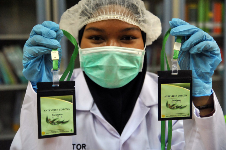 Kementerian Pertanian meluncurkan inovasi produk berbasis tanaman eucalyptus yang digunakan sebagai aksesoris kesehatan yang disebut kalung aromaterapi eucalyptus sebagai antivirus dan mampu menambah daya tahan tubuh.