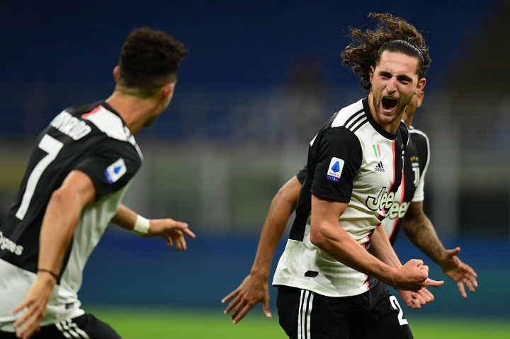 Babak kedua baru berjalan dua menit, Juve berhasil memecah kebuntuan melalui Adrien Rabiot. Pemain Prancis itu menerima bola di lapangan tengah, berlari menghindari sejumlah tekel, sebelum mengarahkan sepakannya menuju sudut atas gawang dari tepi kotak penalti.