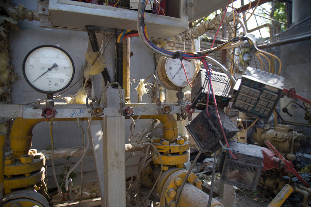 Sedikitnya dua orang tewas dan tiga lainnya cedera setelah ledakan terjadi di Pabrik Oxijen. Ledakan di zona industri di Baqershahr, 23 kilometer (14 mil) dari Teheran itu, disebabkan oleh para pekerja yang lalai saat mengisi tangki oksigen, kata petugas mengutip gubernur kota itu.