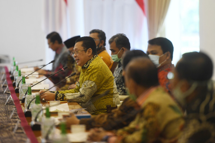 Untuk RUU HIP, Ketua MPR Bambang Soesatyo mengatakan pemerintahan Jokowi masih melakukan kajian. Salah satunya dengan menugaskan Menko Polhukam Mahfud Md ditugaskan menjaring aspirasi masyarakat.