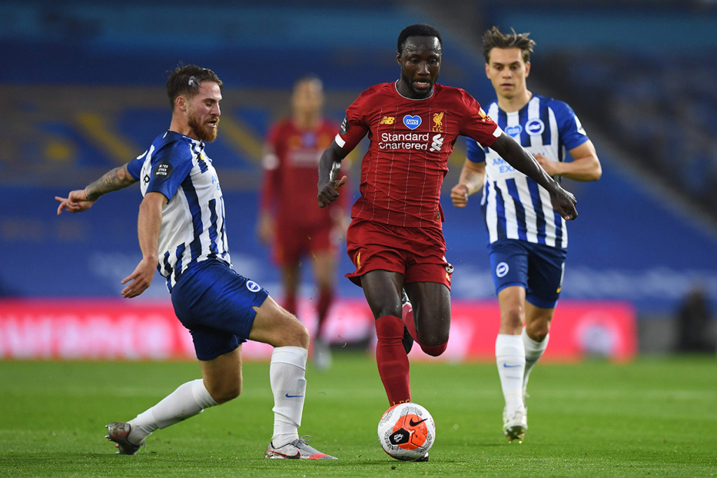 Dalam delapan menit pertama, Naby Keita berhasil mencuri bola di paruh lapangan Brighton yang dua kali pula berhasil dikonversi menjadi gol oleh Salah dan Henderson.