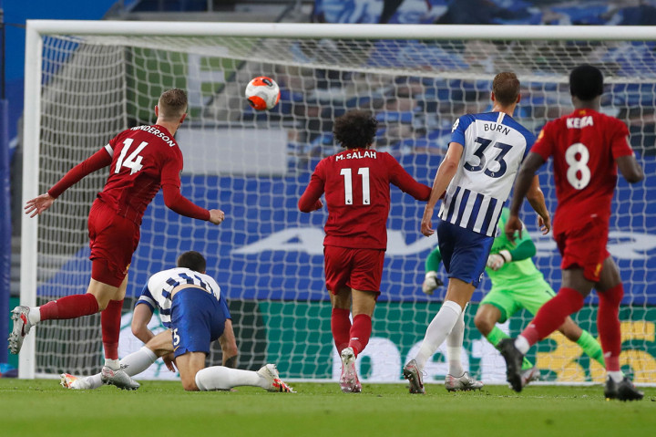 Tak sampai dua menit kemudian Keita kembali mencuri bola di dekat lingkaran tengah lapangan yang kemudian dikirimkan Roberto Firmino ke arah Salah. Alih-alih menembak langsung, Salah menyodorkannya untuk diselesaikan dengan sepakan melengkung Jordan Henderson yang tak mampu dijangkau Ryan.