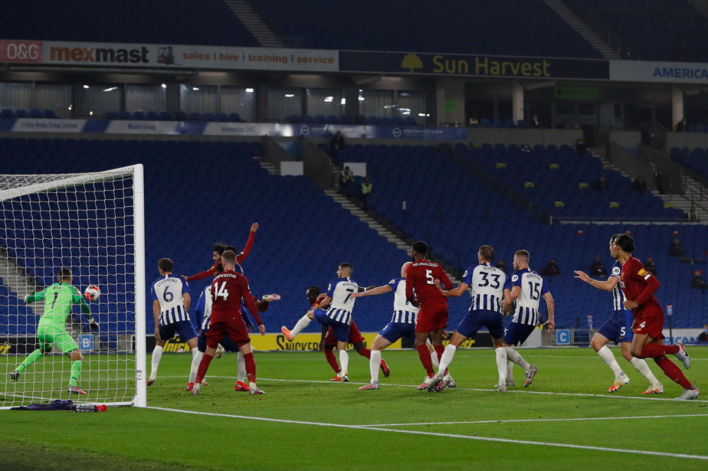Pada menit ke-75, Salah akhirnya berhasil mencetak gol keduanya ke gawang Brighton lewat sundulan menyambut sepak pojok Andy Robertson. Kedudukan menjadi 3-1 untuk tim tamu.