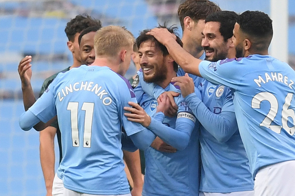 Tujuh menit kemudian, tendangan bebas David Silva melengkung melewati pagar hidup dan bersarang ke pojok kiri atas gawang Dubravka, untuk membawa Man City unggul 4-0.