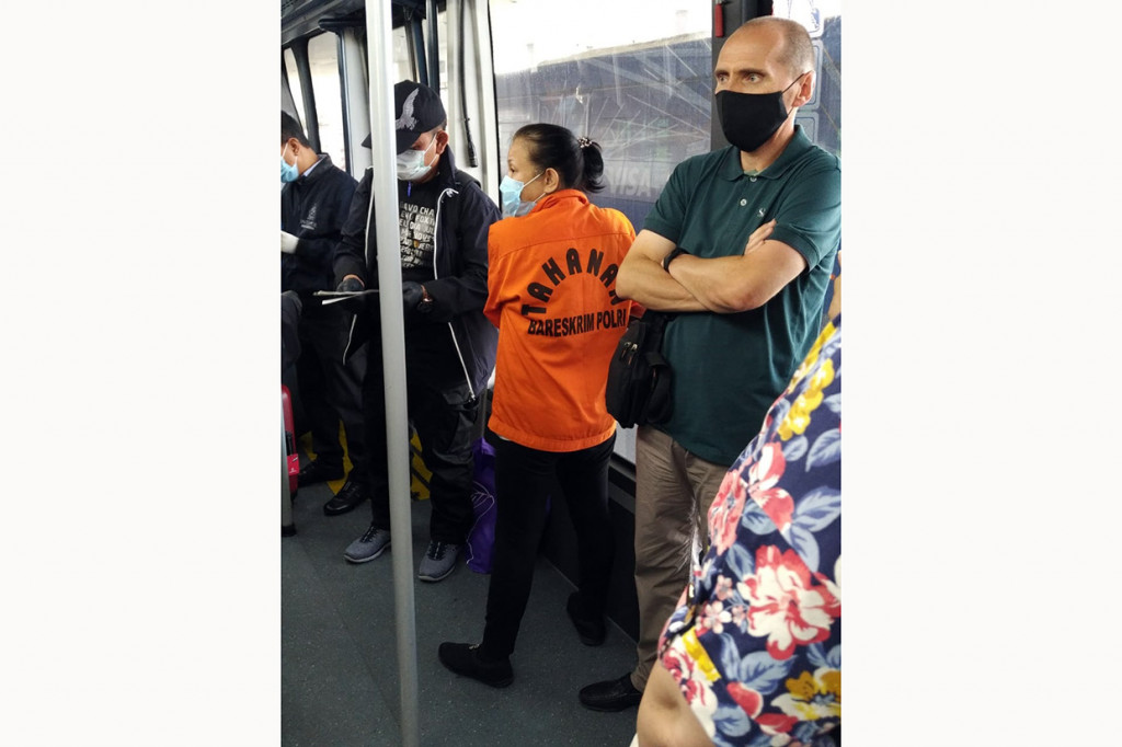 Buronan tersangka pelaku pembobolan Bank BNI sebesar Rp1,7 triliun, Maria Pauline Lumowa, diekstradisi dari Serbia pada Rabu, 8 Juli 2020 dan dijadwalkan tiba di Tanah Air pada Kamis, 9 Juli 2020 pagi.