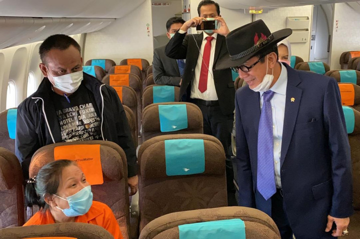 Diketahui, Maria Pauline Lumowa merupakan salah satu tersangka pelaku pembobolan kas Bank BNI cabang Kebayoran Baru lewat Letter of Credit (L/C) fiktif, senilai Rp1,7 triliun.