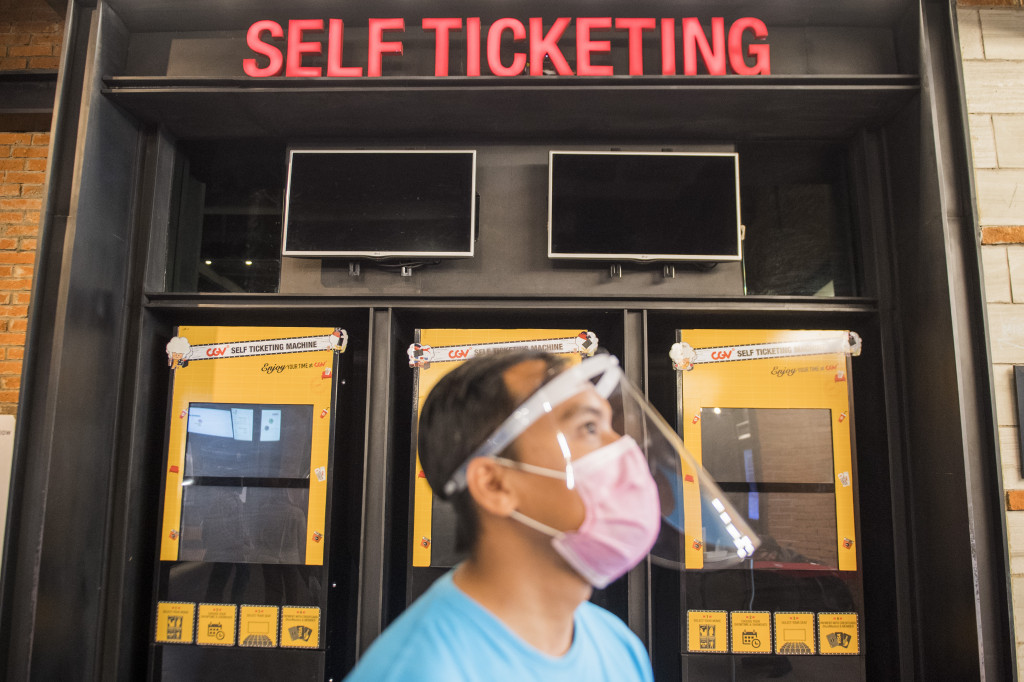 Gabungan Pengelola Bioskop Seluruh Indonesia (GPBSI) mengatakan akan kembali melakukan kegiatan operasional bioskop mulai Rabu, 29 Juli 2020 mendatang secara serentak di seluruh Indonesia.