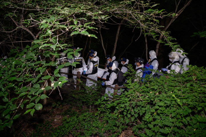 Jasad Park Won-soon ditemukan di Gunung Bukak (ada yang menyebut Bugak) di lingkungan Seongbuk-gu Seoul, tepat setelah tengah malam pada Jumat waktu setempat. Daerah ini sangat dekat dengan tempat tinggal resminya di Jongno-gu. AFP Photo/Ed Jones