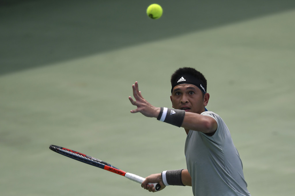 Christopher memenangi pertandingan melawan Rifki dengan skor akhir 2-0 (7-5, 6-4). 