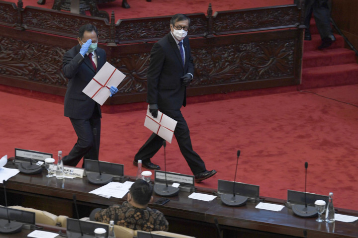 Pemerintah sebelumnya telah resmi menunda pilkada serentak dari September 2020 menjadi Desember 2020. Dalam pembicaraan tingkat I lalu, Fraksi Partai Gerindra sempat menolak Perppu 2 Tahun 2020 dibawa ke rapat paripurna. 