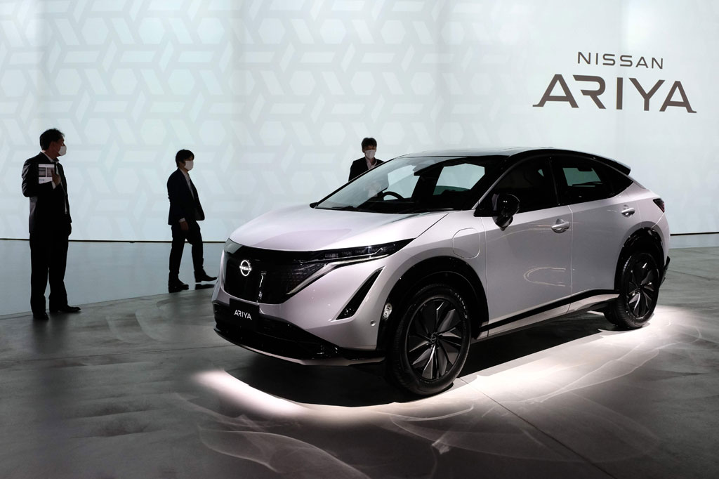 Setelah sempat menunda tanggal peluncurannya, Nissan Motors akhirnya merilis kendaraan terbarunya, Nissan Ariya. Mobil tersebut mengunggulkan nilai-nilai mobil listrik  'electric vehicle/EV terkini di kelas crossover sport utility vehicle (SUV).