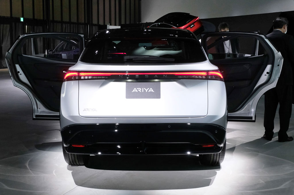 Mengusung tema Nissan Next dan Nissan Intelligent Mobility, yang menggambarkan Ariya untuk membuka kekuatan di dalam, bergerak melampaui kemampuan, ketepatan, dan gaya.