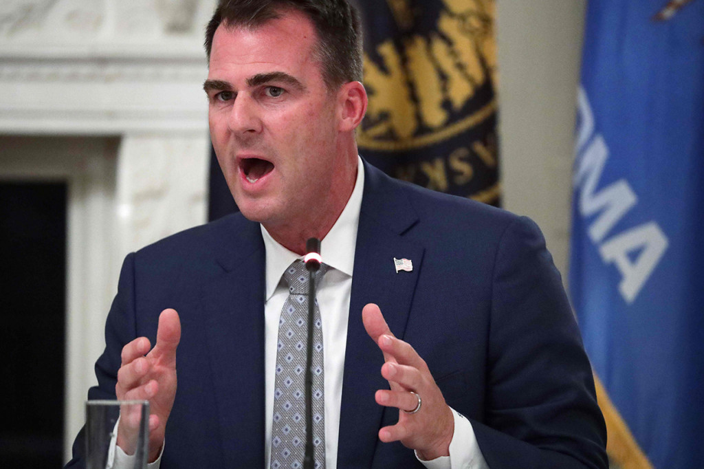 Gubenur Oklahoma Kevin Stitt pada Rabu, 15 Juli 2020 waktu setempat mengumumkan bahwa dirinya positif mengidap covid-19, dan menjadi salah satu pejabat tertinggi AS yang terpapar virus korona penyebab penyakit tersebut.