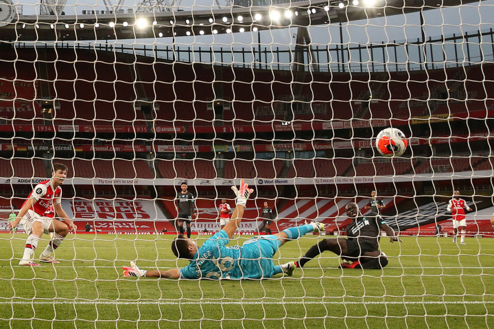 Pada menit ke-20, Liverpool akhirnya berhasil membuka keunggulan lewat sontekan Sadio Mane menyelesaikan umpan tarik kiriman Andy Robertson.