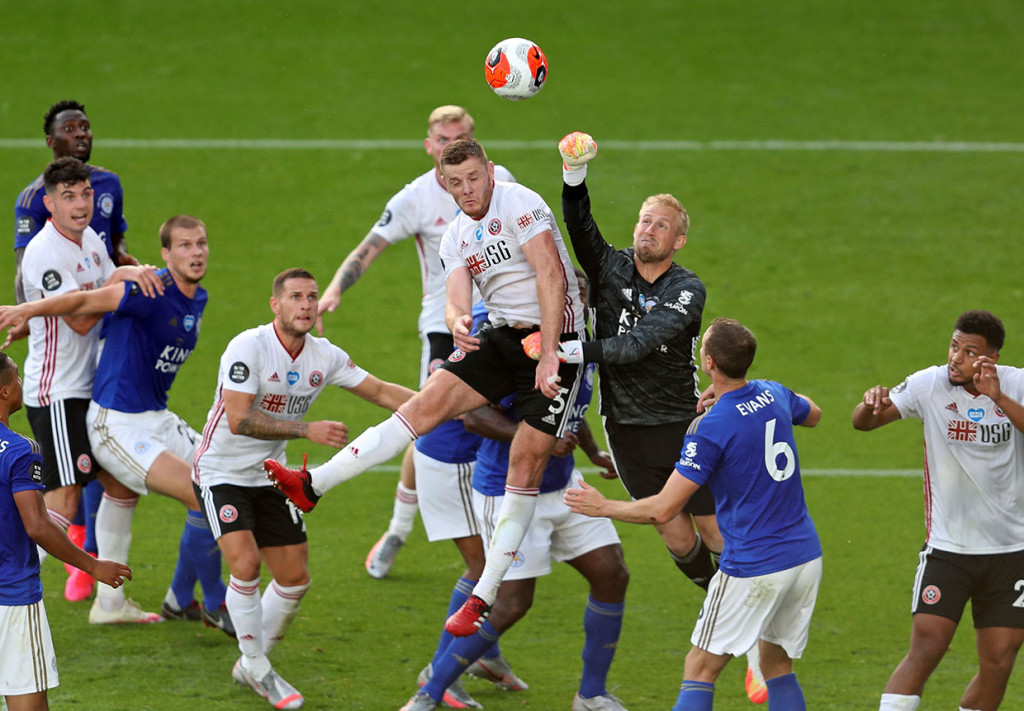Sheffield berusaha keras membongkar pertahanan tuan rumah, tetapi hingga peluit tanda laga usai berbunyi skor 2-0 untuk Leicester tak berubah.