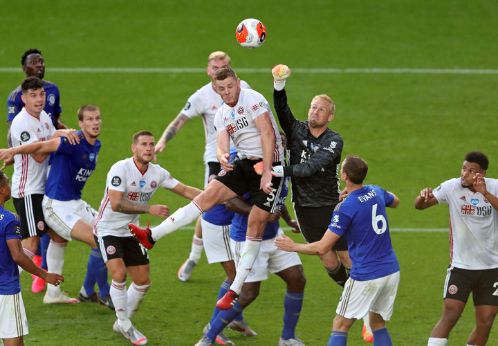 Sheffield berusaha keras membongkar pertahanan tuan rumah, tetapi hingga peluit tanda laga usai berbunyi skor 2-0 untuk Leicester tak berubah.