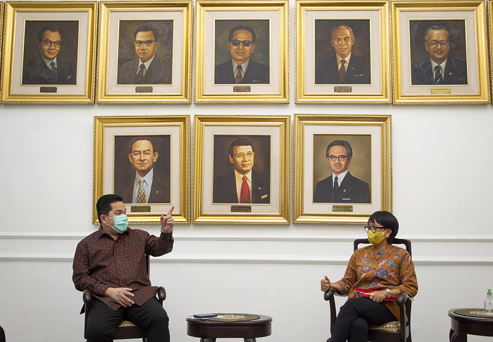 Menlu menjelaskan bahwa intinya Kemenlu akan sepenuhnya mendukung program BUMN Go Global. 