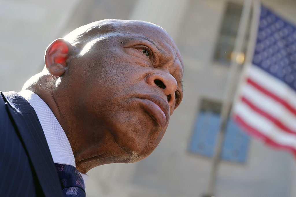 John Lewis, pejuang hak-hak sipil tanpa kekerasan yang berbaris bersama Martin Luther King Jr dan hampir meninggal karena pemukulan polisi, sebelum menjabat selama beberapa dekade sebagai anggota kongres AS, telah meninggal dunia pada Jumat, 17 Juli 2020 malam waktu setempat, di usia 80 tahun.