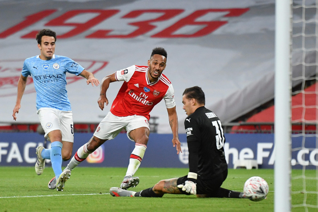 Arsenal unggul 1-0 lewat Pierre-Emerick Aubameyang di menit ke-19. AFP Photo/Justin Tallis