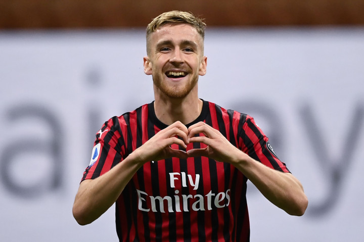 Lima gol AC Milan dilesakkan oleh Alexis Saelemaekers (10'), Hakan Calhanoglu (24'), Ismael Bennacer (49'), Ante Rebic (57'), dan Davide Calabria (90+2'). 