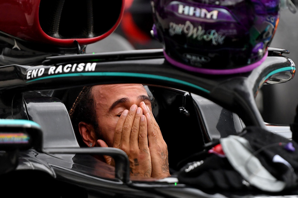 Mercedes kembali memenangi balapan seri ketiga Formula 1 2020 di GP Hongaria di Sirkuit Hungaroring, Minggu, 19 Juli 2020. Start dari pole position, Lewis Hamilton berhasil mempertahankan posisinya hingga garis finis. AFP Photo/Joe Klamar
