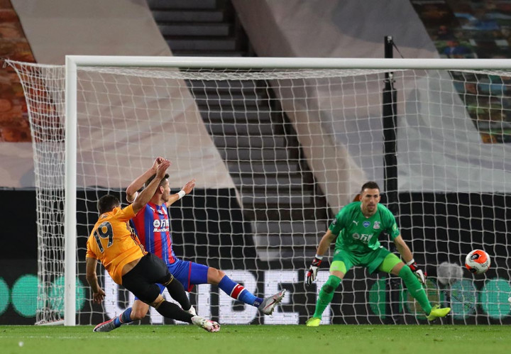 Kendati demikian, Guaita tak berkutik ketika Jonny Castro menyambar bola liar yang sempat tergelincir dari penguasaan Raul Jimenez pada menit ke-68. Wolverhampton unggul 2-0 atas tamunya, dan skor  bertahan hingga peluit tanda laga usai berbunyi.