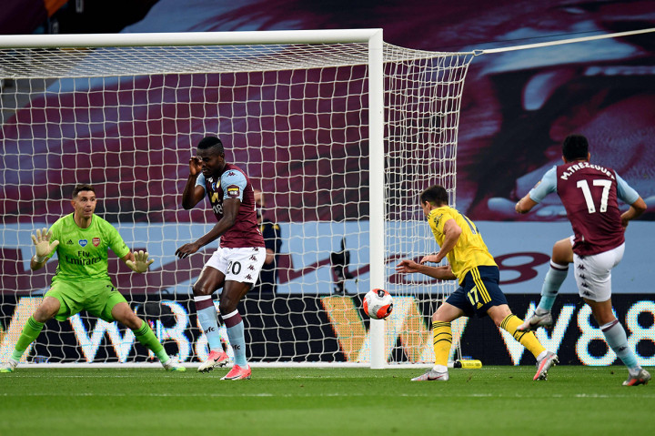 Aston Villa membuka keunggulan pada menit ke-27 lewat tendangan voli Trezeguet, menyambut tendangan sudut Conor Hourihane.