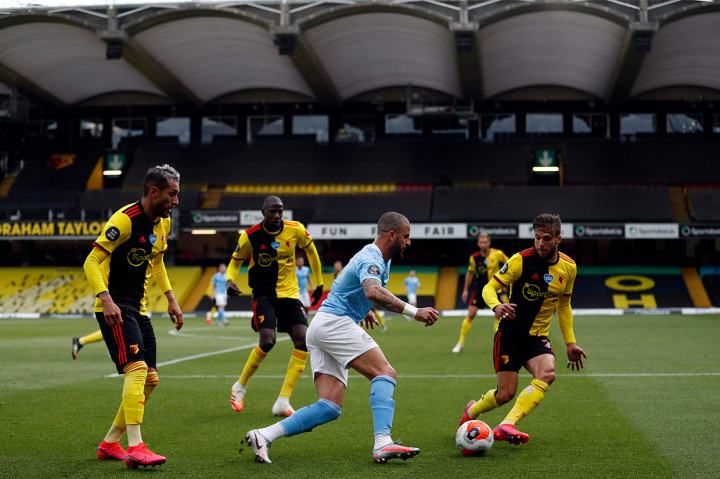 Mengawali pertandingan Watford bertahan gigih sampai setengah jam pertama pertandingan.