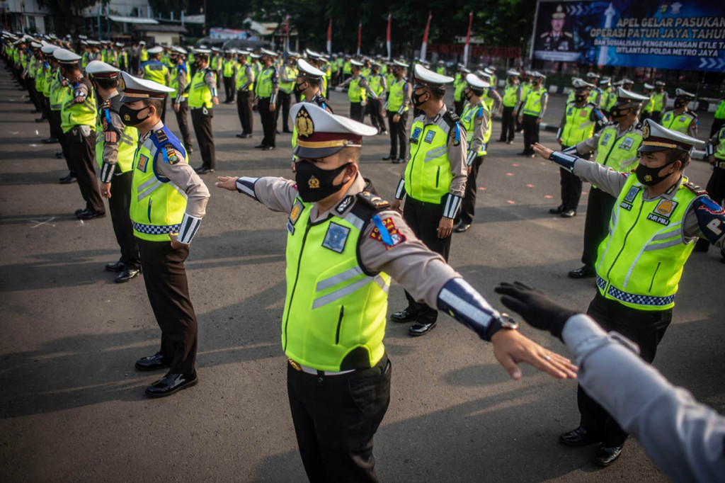 Selain menindak pelanggar lalu lintas, Operasi Patuh Jaya 2020 juga menyasar pelanggar protokol kesehatan.