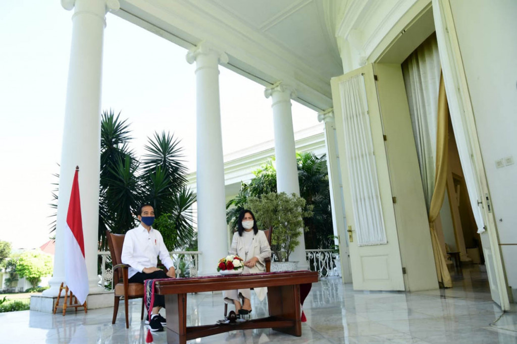 Presiden dan Ibu Negara menyemangati anak-anak di seluruh Indonesia agar belajar beradaptasi dengan kebiasaan baru. 