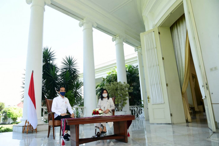 Presiden dan Ibu Negara menyemangati anak-anak di seluruh Indonesia agar belajar beradaptasi dengan kebiasaan baru. 