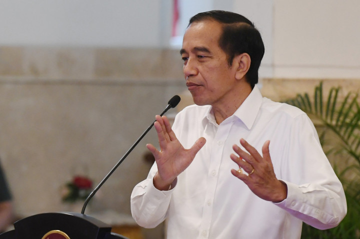 Presiden Joko Widodo meminta agar dana bergulir LPDB KUMKM yang disiapkan Rp1 triliun melalui program Pemulihan Ekonomi Nasional (PEN) segera dikucurkan kepada koperasi.