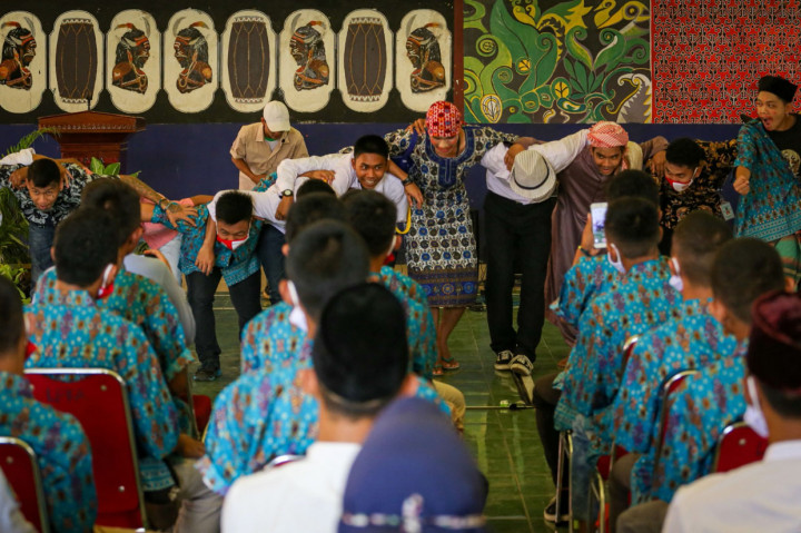 Sejumlah anak didik lapas mementaskan teater di Lebaga Pembinaan Khusus Anak (LPKA) Klas IA Tangerang, Kota Tangerang, Banten.