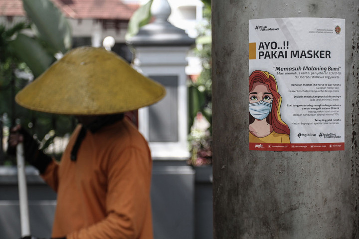 Selaras dengan itu, mewajibkan wisatawan untuk selalu menggunakan masker dan pelindung wajah serta menjaga jarak antarpengunjung seiring dengan program Kementerian Pariwisata dan Ekonomi Kreatif (Kemenparekraf) yakni 'Cleanliness, Health and Safety'.