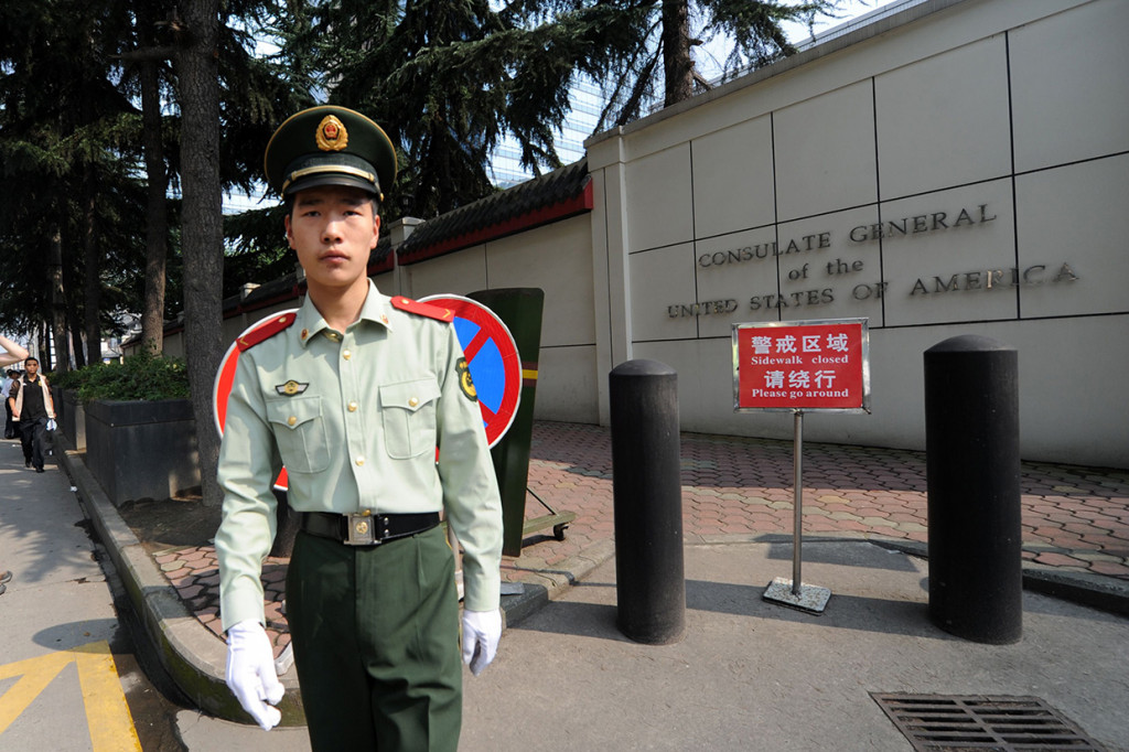Tiongkok pada Jumat, 24 Juli 2020, memerintahkan penutupan Konsulat AS di Kota Chengdu barat daya. Hal itu sebagai balasan terhadap tindakan AS yang menutup misi diplomatik Beijing di Houston, awal pekan ini.